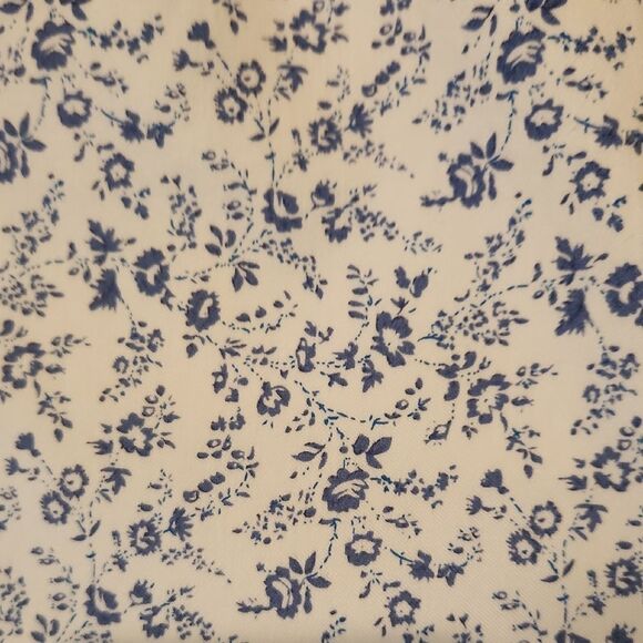 Mario Serrani Blue and White Leggings Floral Design - Picture 3 of 5